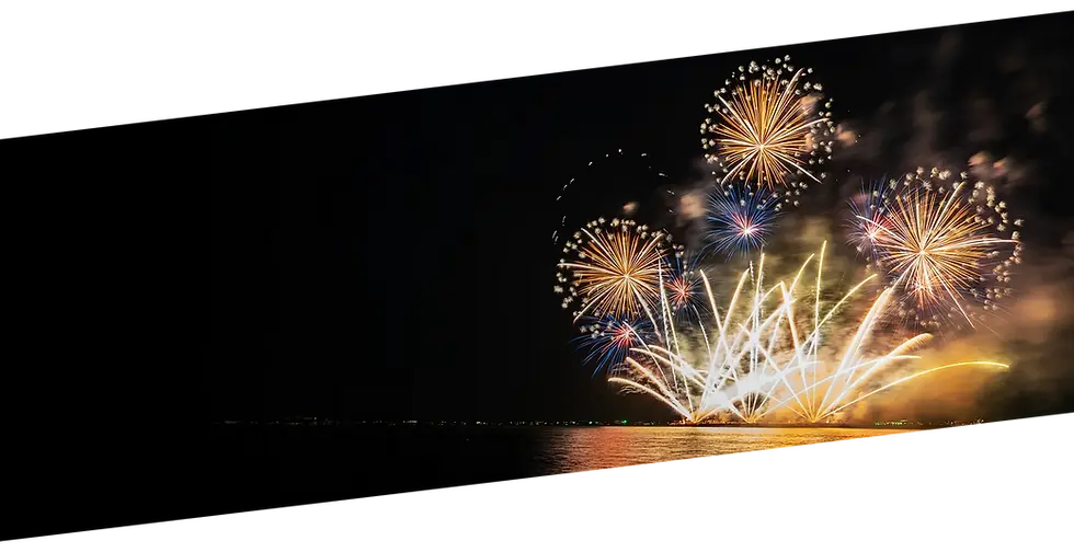 Fuegos artificiales en el mar de Los Cabos