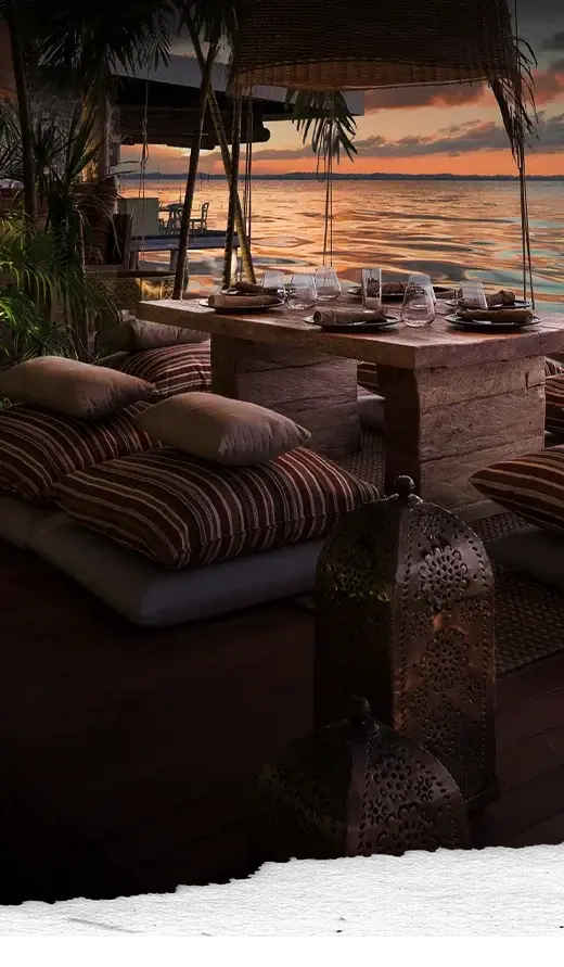 Restautante Funky Geisha Cancún con vista a la laguna